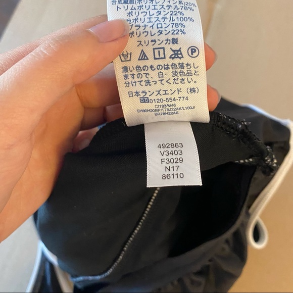 Lands' End One Piece Swimsuit 8 - Picture 7 of 13